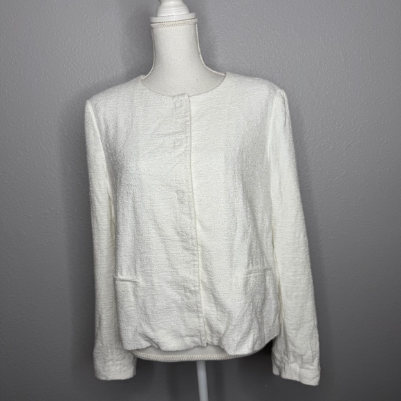 Vince Jackets & Blazers - Vince Textured Crop Jacket Women's XL Snap Collarless White Blazer